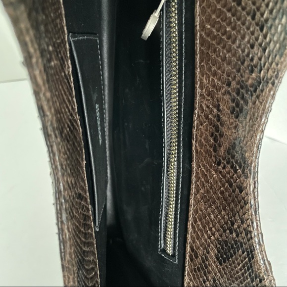 LAI Python Clutch - Picture 4 of 13